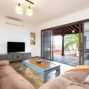 https://villa-santa-rosa-tenerife.adeje-hotels.com